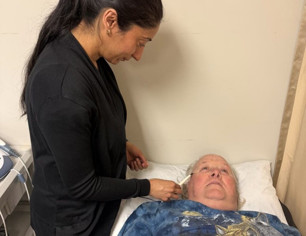 treatment for bells palsy cambridge